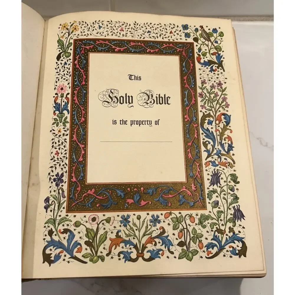 Vtg 1960s The HOLY‎ BIBLE KJV King James Large Off White Full Color Illustrated